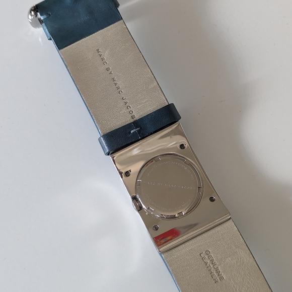 Marc by Marc Jacob Genuine Leather Stainless Steel Watch MBM1069 main image 8